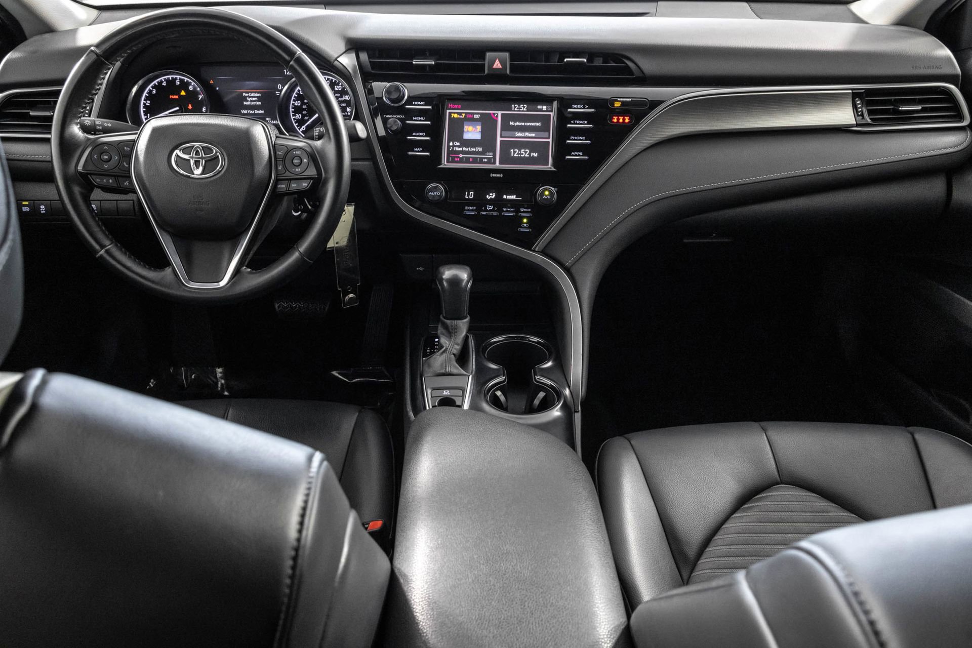 Used 2020 Toyota Camry SE AWD/4WD image 23