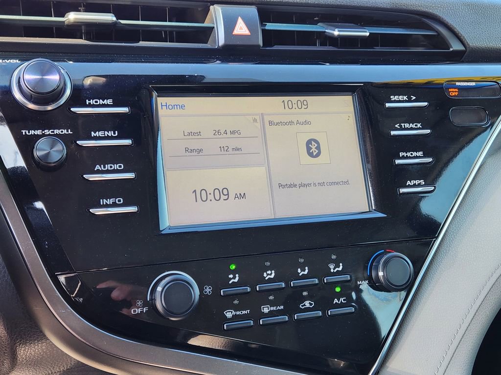 Used 2018 Toyota Camry LE image 20