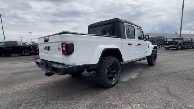 Used 2025 Jeep Gladiator Sport AWD/4WD image 8
