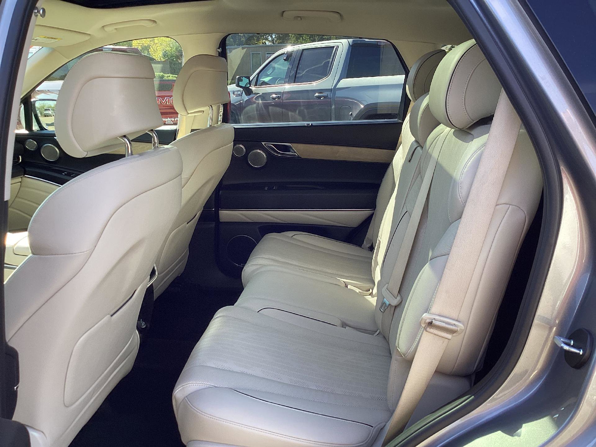 Used 2023 Genesis GV80 2.5T w/ Advanced Package image 8