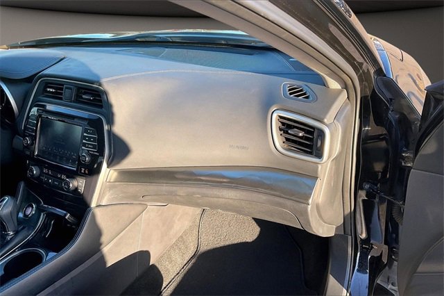 Used 2018 Nissan Maxima SR w/ Midnight Edition image 15