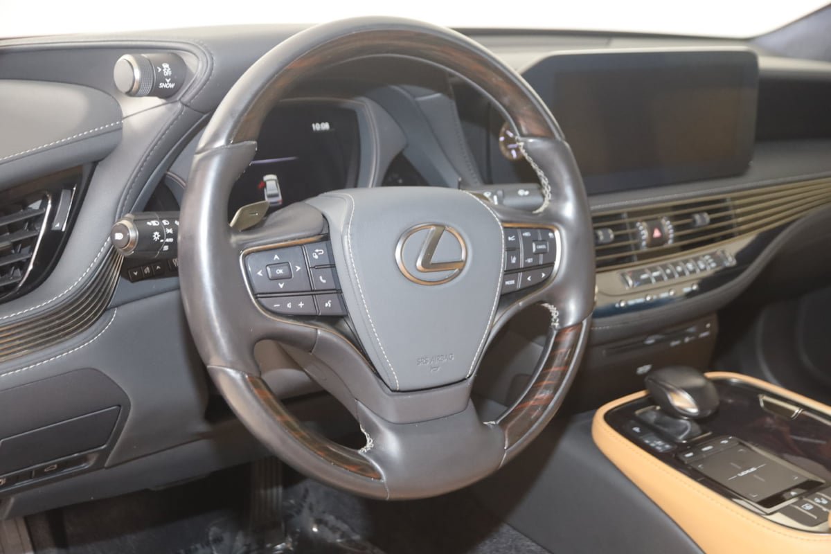 Used 2022 Lexus LS 500 AWD w/ Interior Upgrade Package image 6