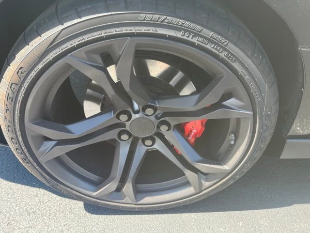 Used 2020 Chevrolet Camaro SS RWD image 10