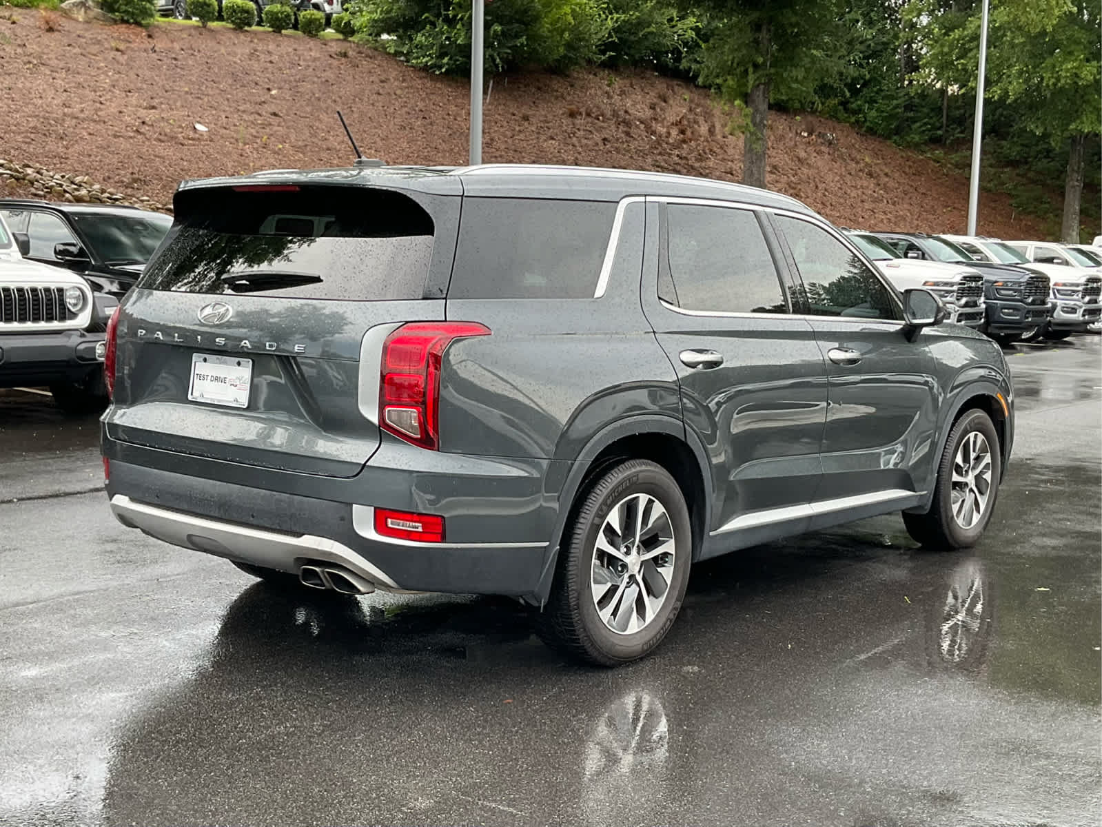 Used 2022 Hyundai Palisade SEL FWD image 5