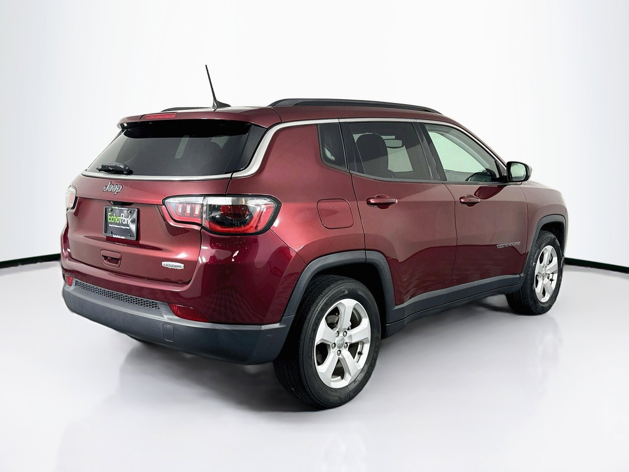 Used 2020 Jeep Compass Latitude FWD image 9
