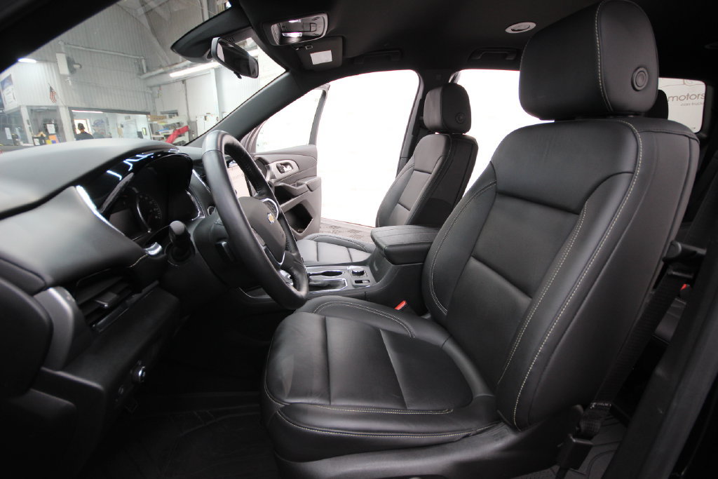 Used 2022 Chevrolet Traverse LT w/ LPO, Floor Liner Package AWD/4WD image 13