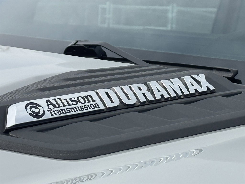 Used 2024 Chevrolet Silverado 2500 ZR2 w/ Technology Package image 10