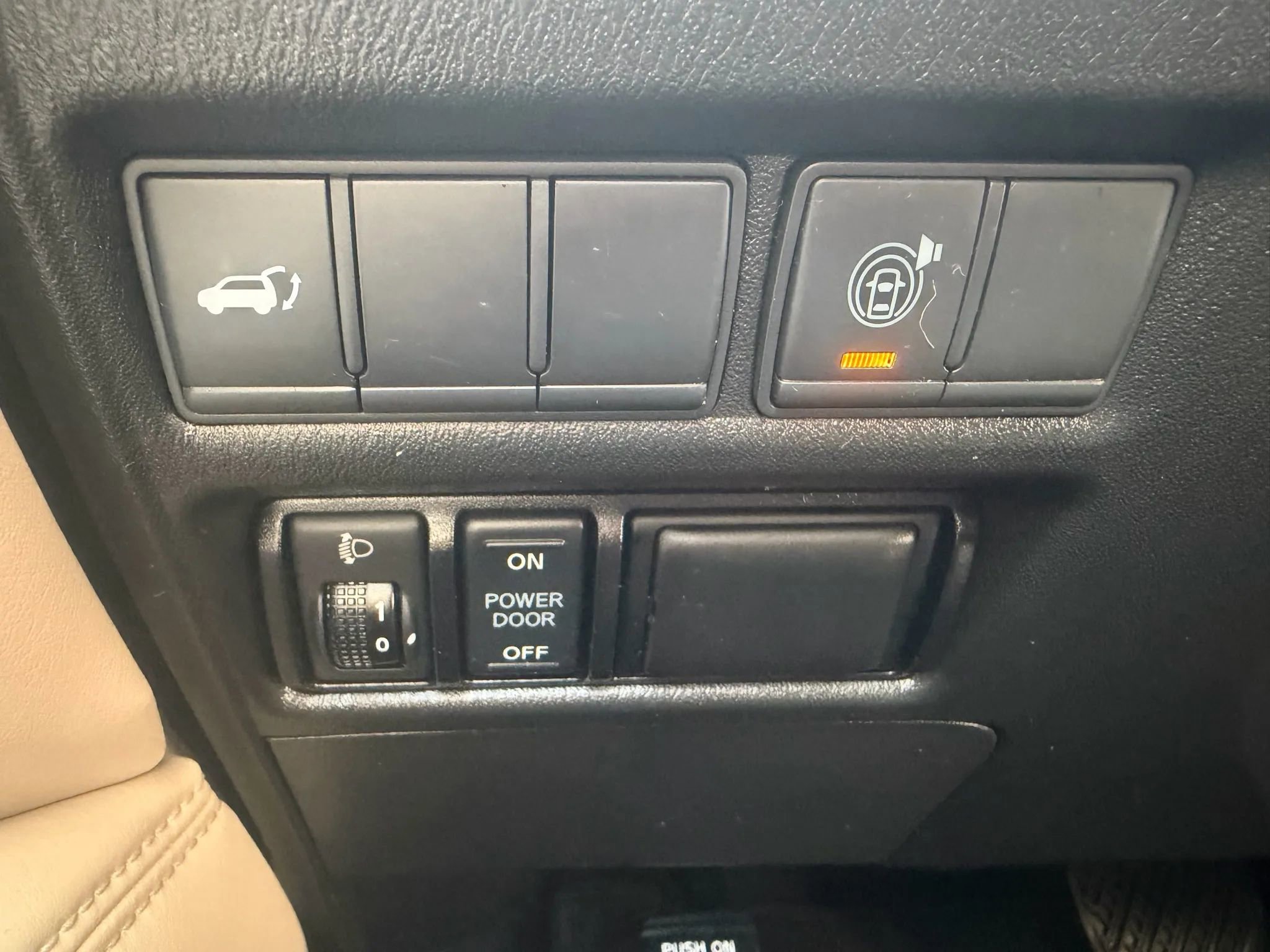 Used 2018 Nissan Armada SL w/ Premium Package image 18