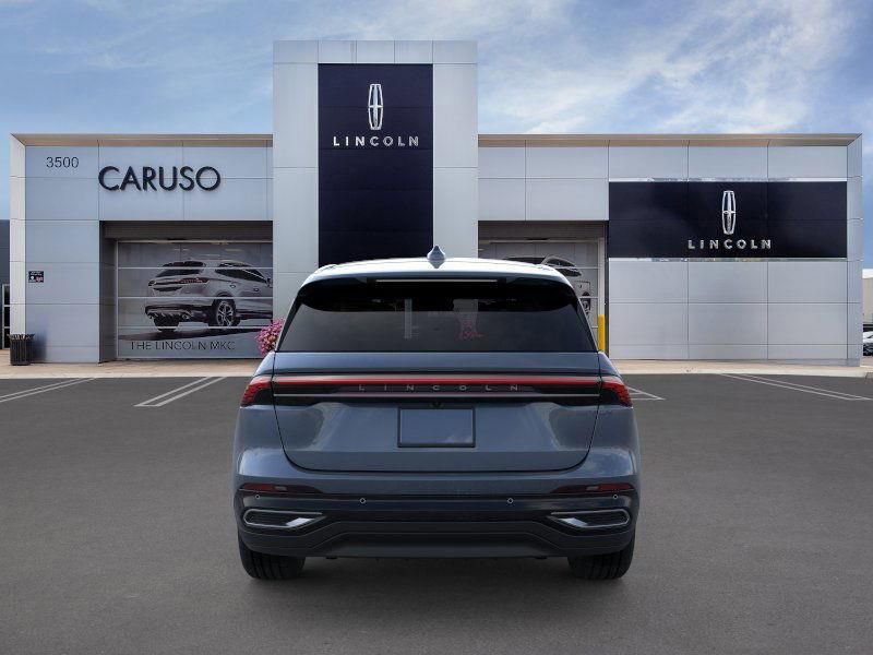 New 2026 Lincoln Nautilus Premier image 5