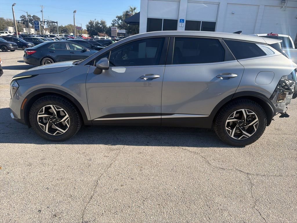Certified 2023 Kia Sportage LX image 4