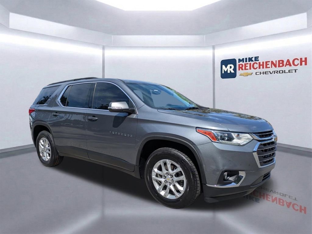 Used 2021 Chevrolet Traverse LT image 2