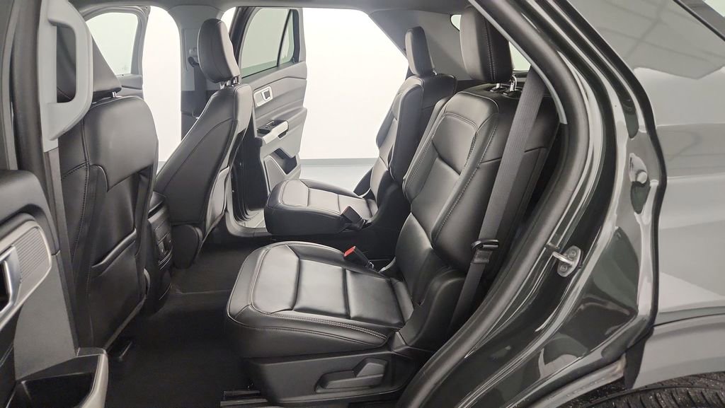 Used 2023 Ford Explorer XLT w/ Equipment Group 202A image 31