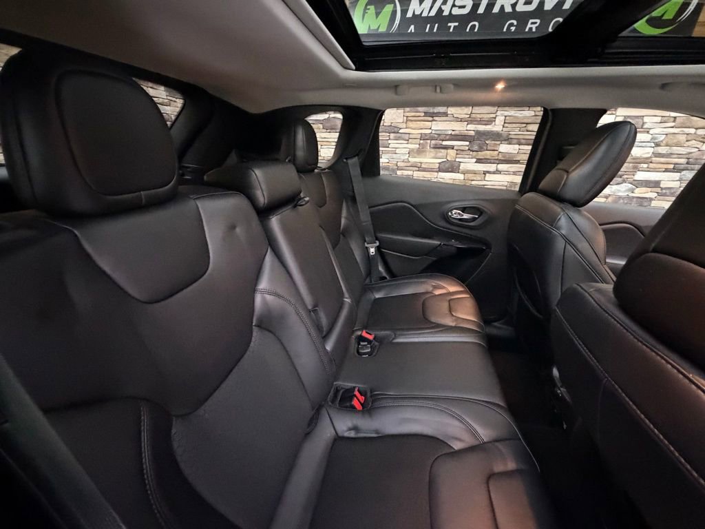 Used 2020 Jeep Cherokee Latitude Plus image 31