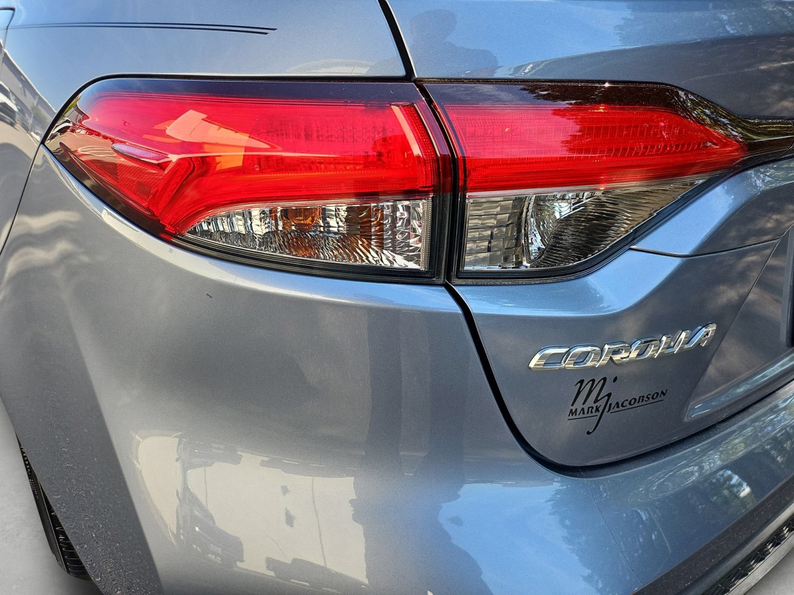 Used 2020 Toyota Corolla XSE FWD image 17