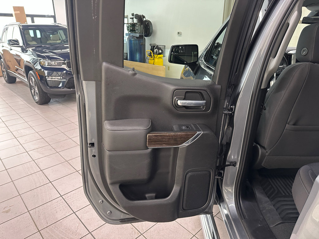 Used 2021 GMC Sierra 1500 SLE image 14