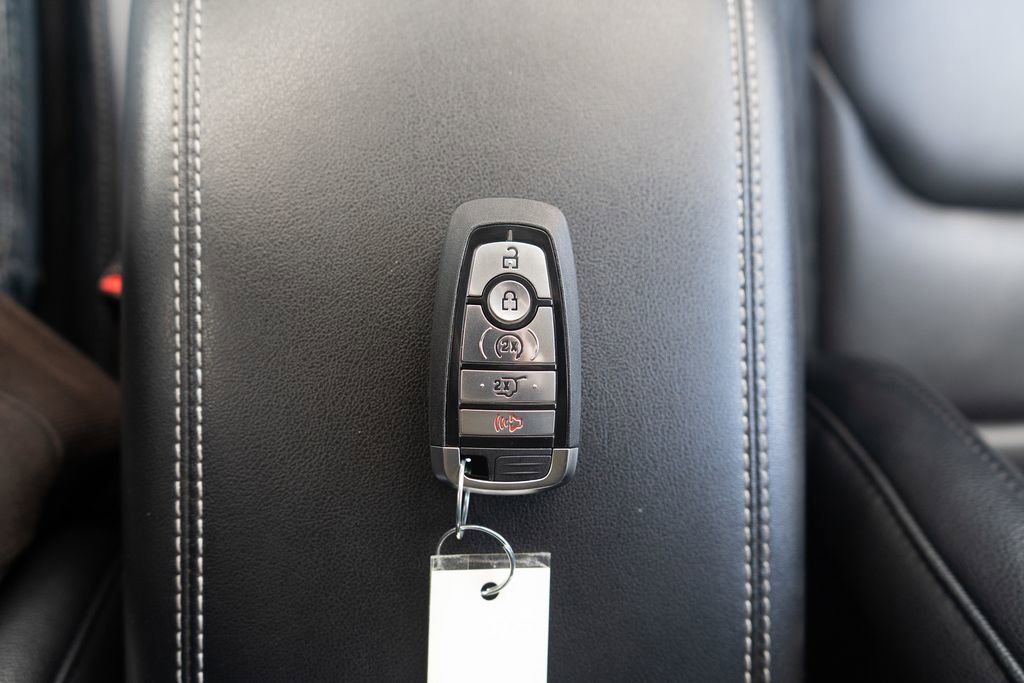 Used 2024 Ford Edge Titanium image 31