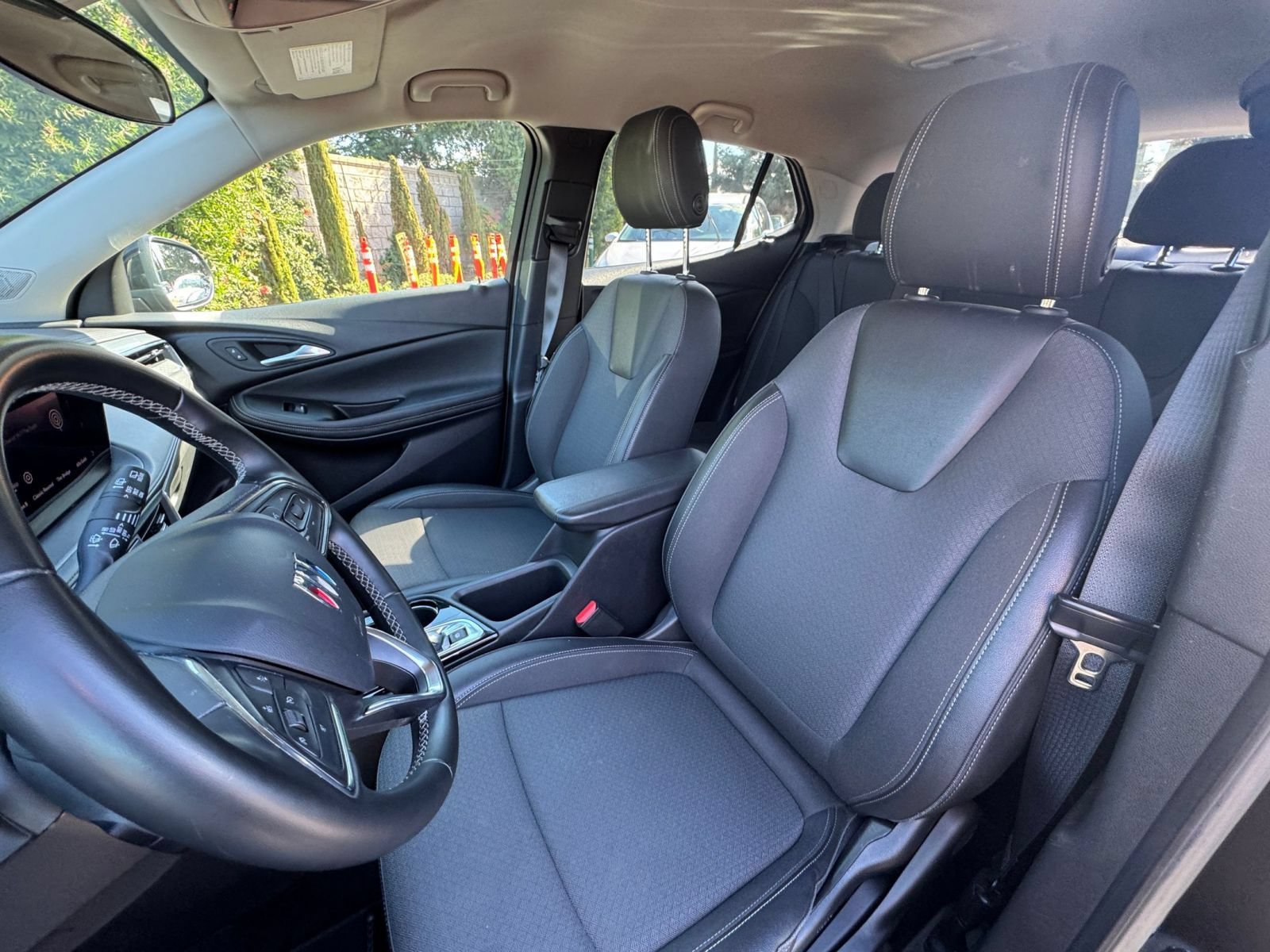 Used 2025 Buick Encore GX Preferred AWD/4WD image 34
