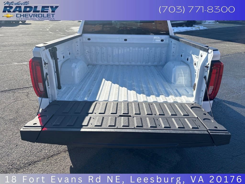 Used 2025 GMC Sierra 1500 SLT image 11