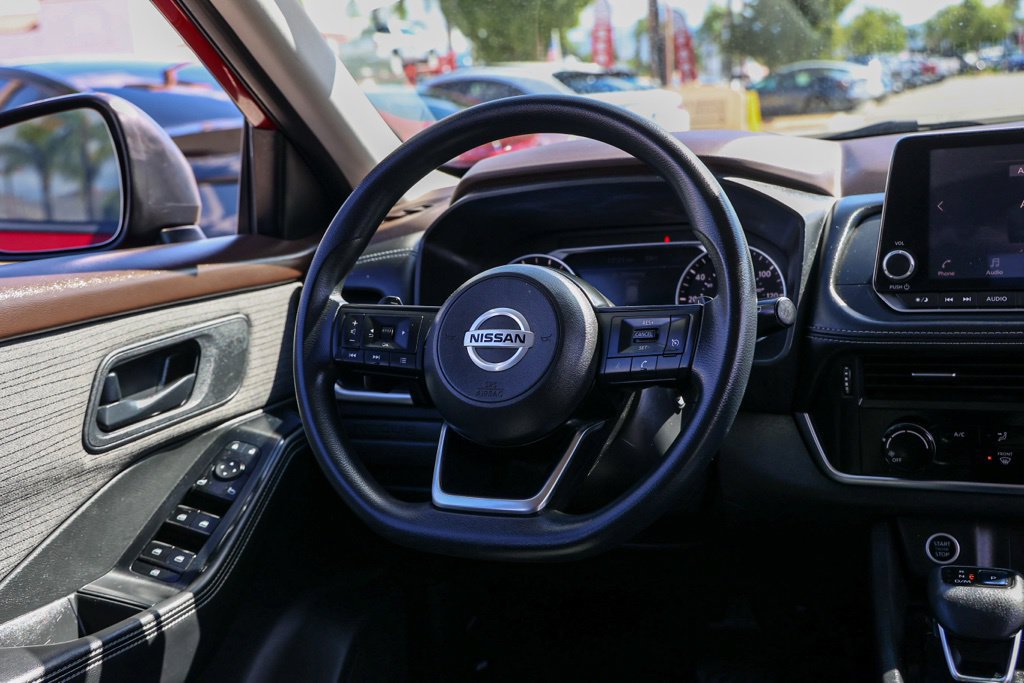 Used 2021 Nissan Rogue S FWD image 25