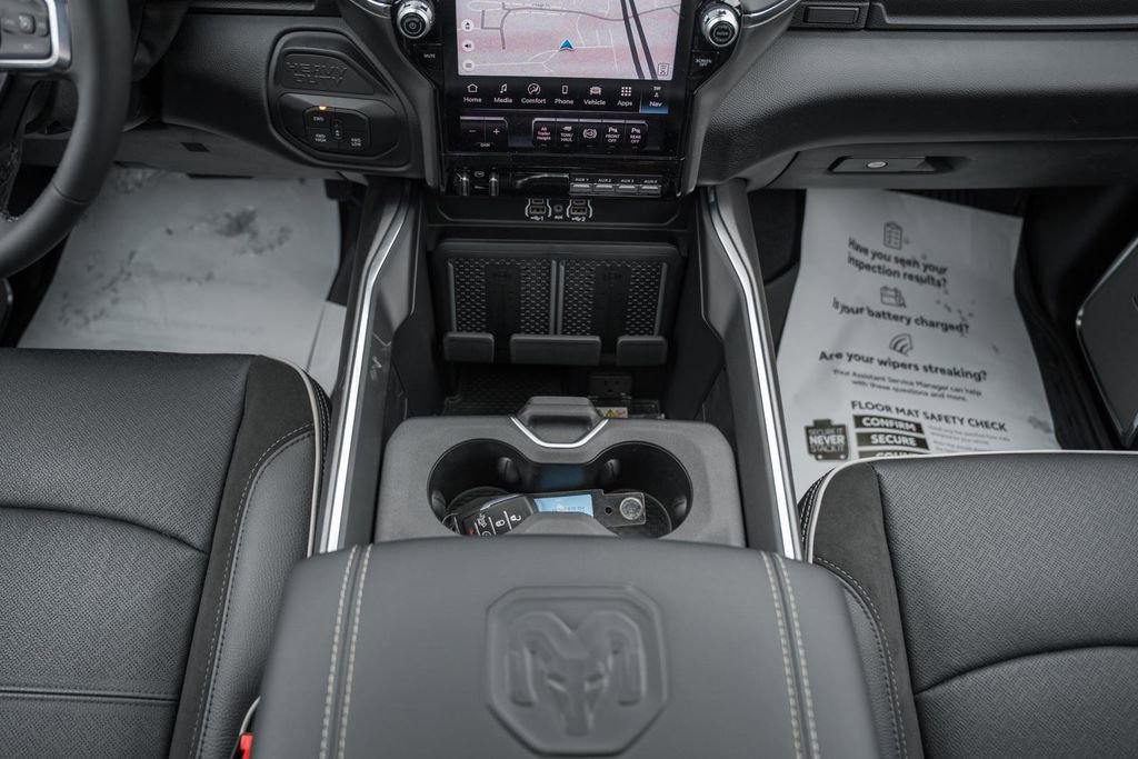New 2026 RAM 2500 Laramie AWD/4WD image 36
