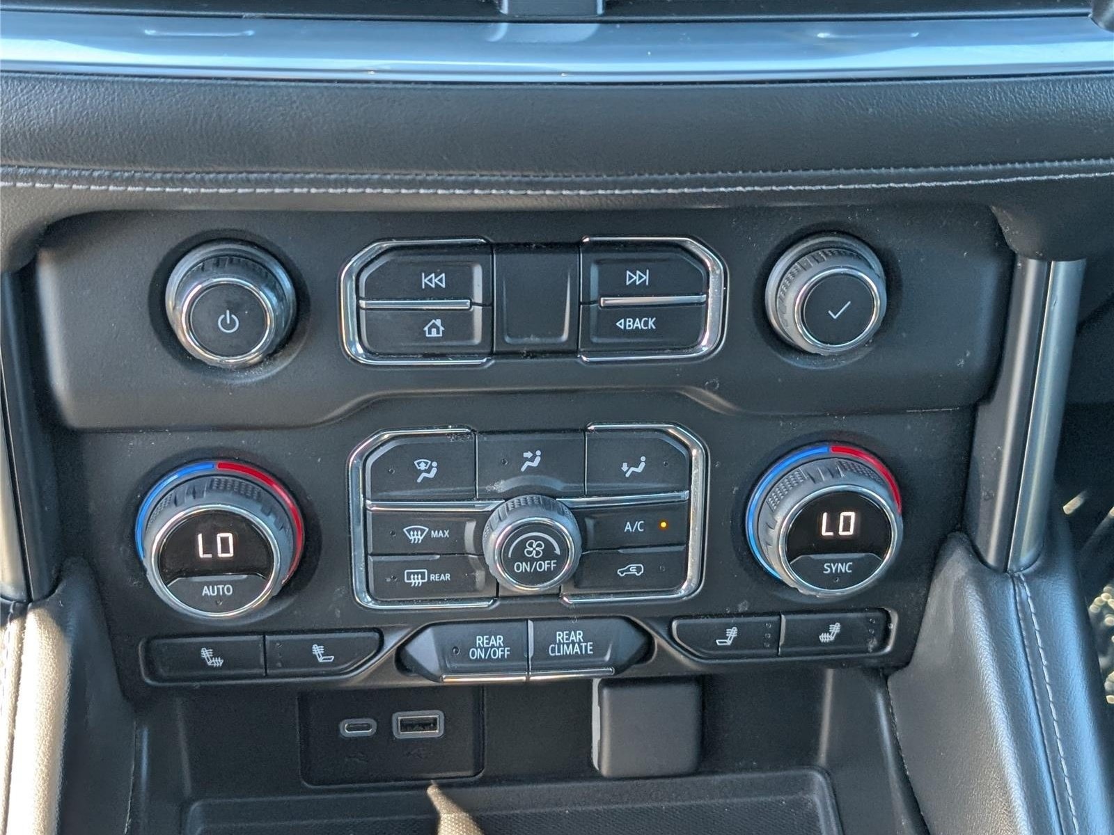 Used 2022 Chevrolet Tahoe LT w/ LT Signature Package AWD/4WD image 31