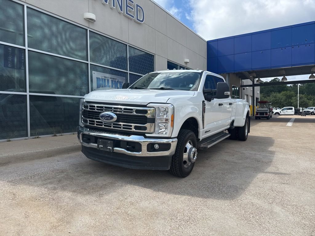 Used 2023 Ford F350 XLT w/ 360-Degree Camera Package AWD/4WD image 4