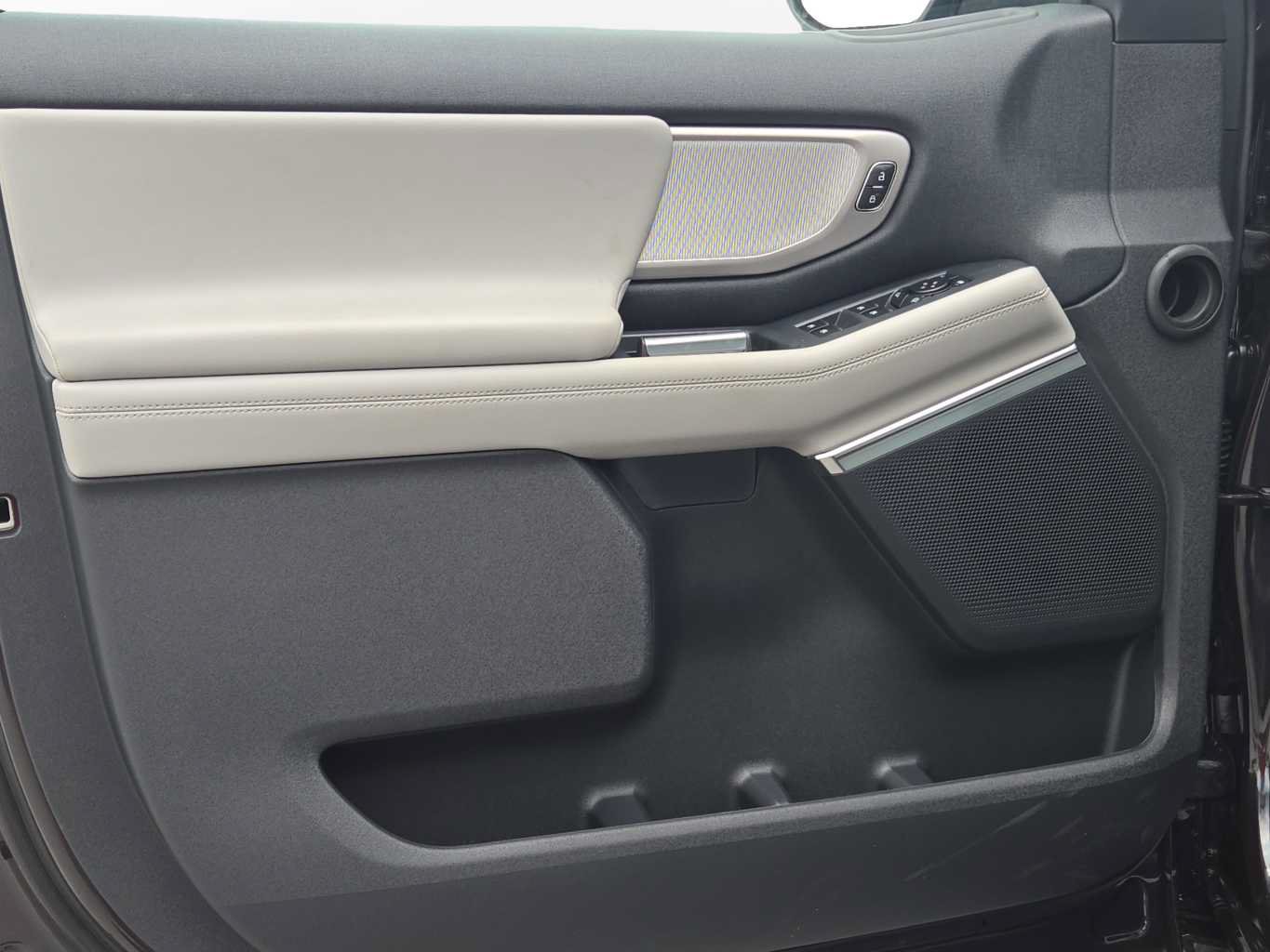 New 2027 Ford Expedition Max Active RWD image 10
