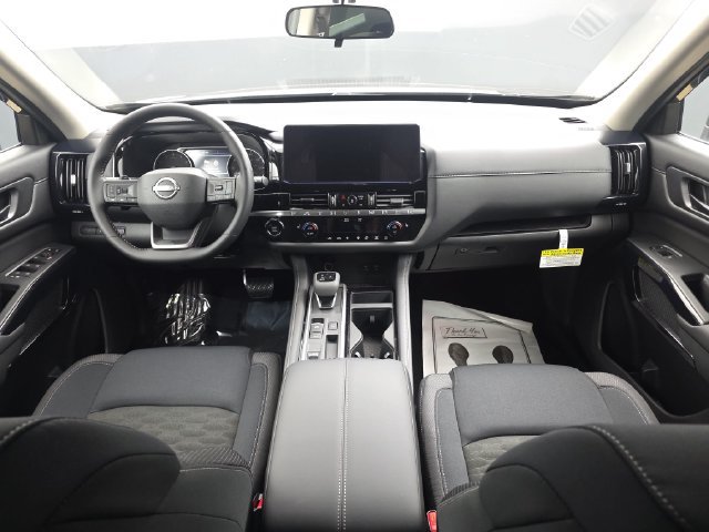 New 2026 Nissan Pathfinder SV w/ SV Premium Package FWD image 15