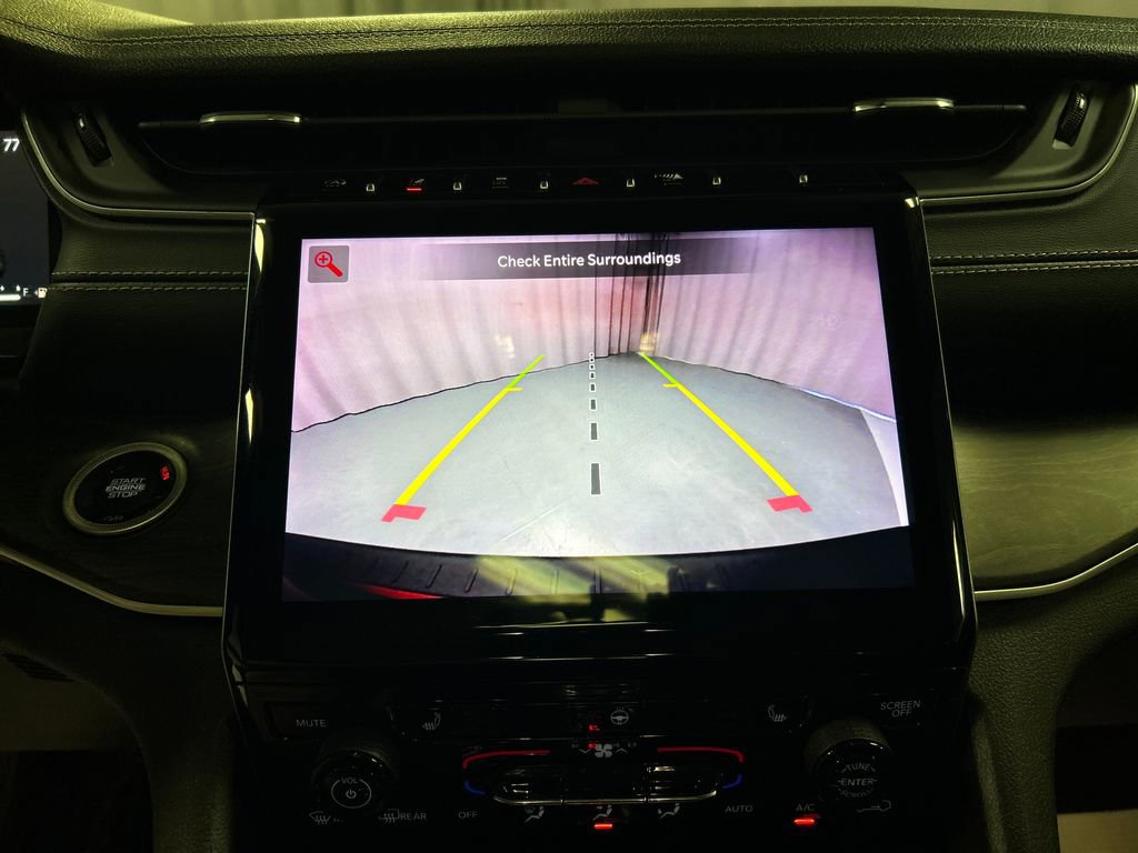 Used 2021 Jeep Grand Cherokee L Limited image 18