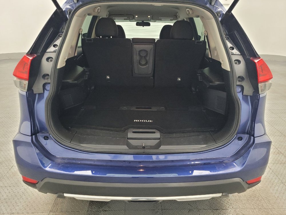Used 2018 Nissan Rogue SV image 29