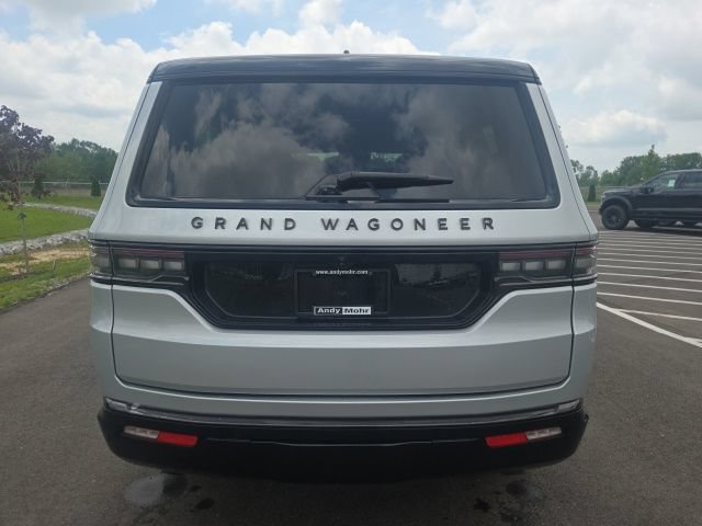 Used 2024 Jeep Grand Wagoneer Series III w/ Quick Order Packagew 28T AWD/4WD image 9