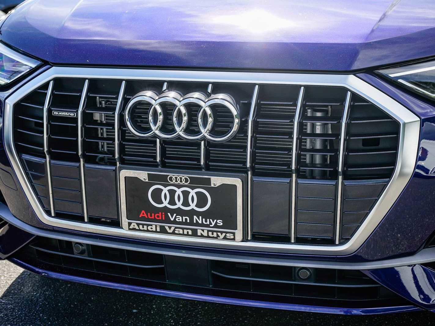 Used 2025 Audi Q3 2.0T Premium w/ Convenience Package image 8