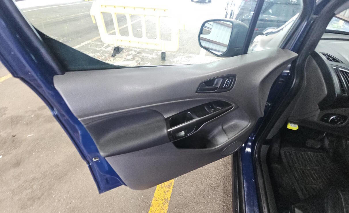 Used 2019 Ford Transit Connect XL image 14