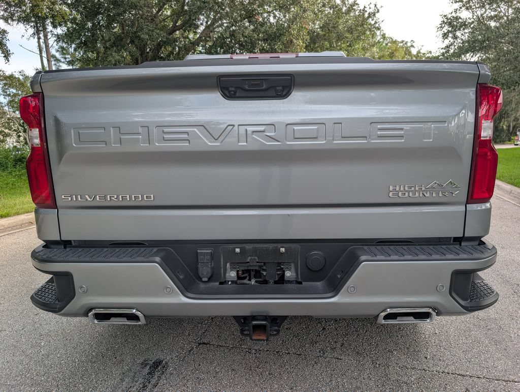 Used 2025 Chevrolet Silverado 1500 High Country AWD/4WD image 7