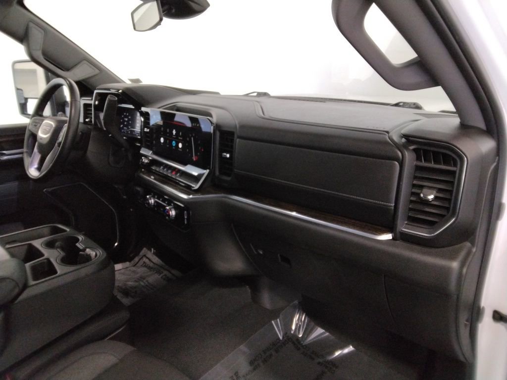 Used 2024 GMC Sierra 2500 SLE image 39