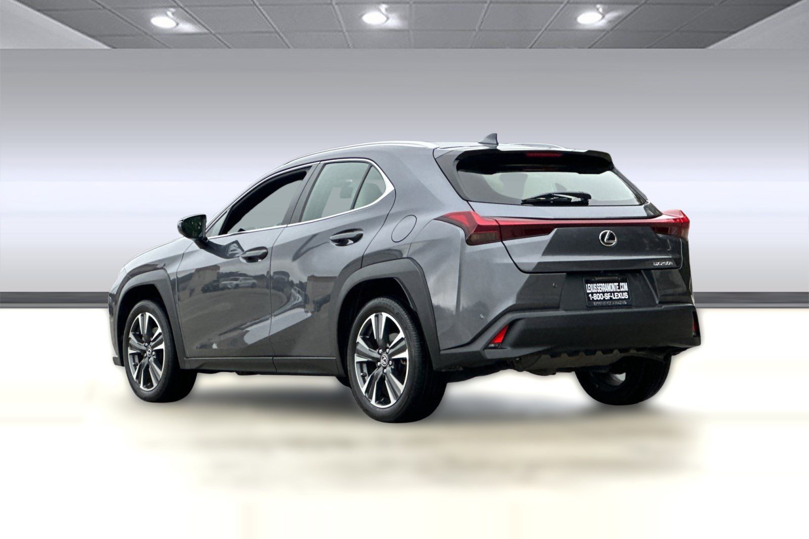 Used 2024 Lexus UX 250h FWD image 3