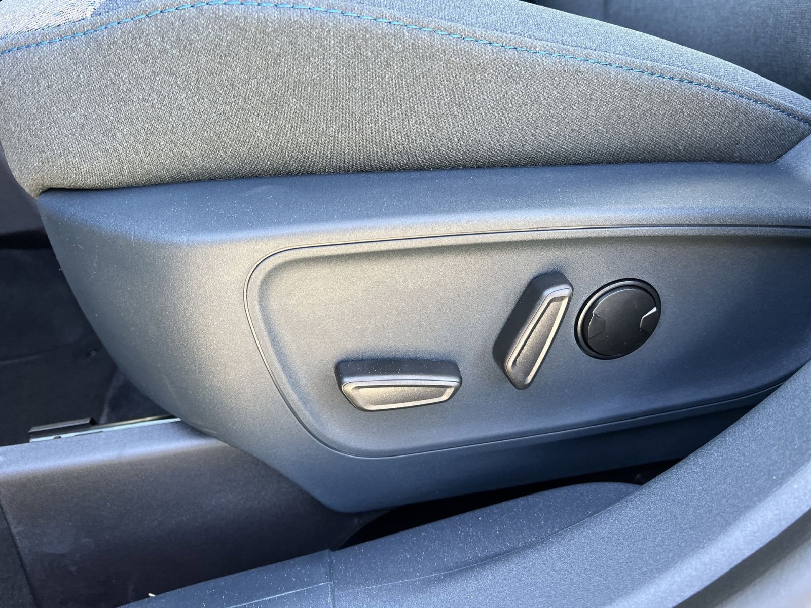 New 2025 Ford Maverick XLT w/ XLT Luxury Package image 14