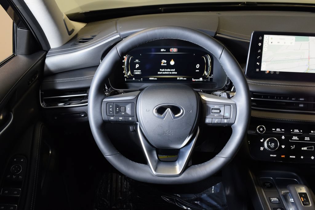 Certified 2026 INFINITI QX60 Luxe w/ Family Package AWD/4WD image 16