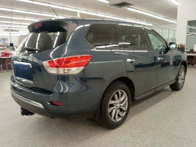 Used 2014 Nissan Pathfinder S FWD image 5