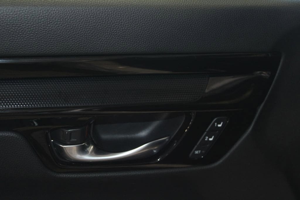 Used 2025 Honda CR-V EX-L image 8