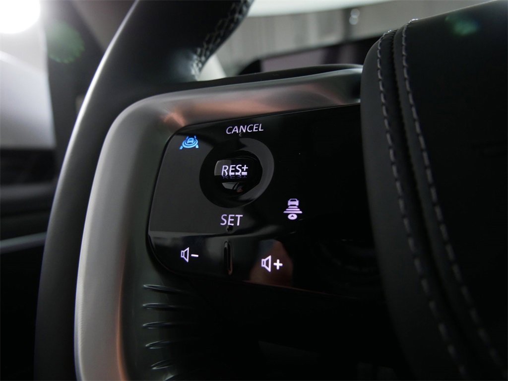 New 2025 INFINITI QX80 Sensory image 22