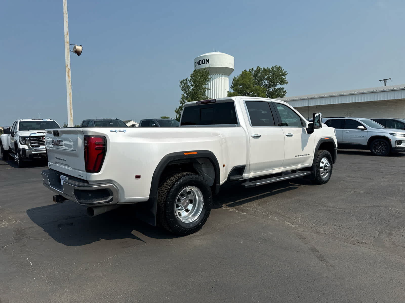 Certified 2024 GMC Sierra 3500 SLT w/ SLT Premium Package AWD/4WD image 5