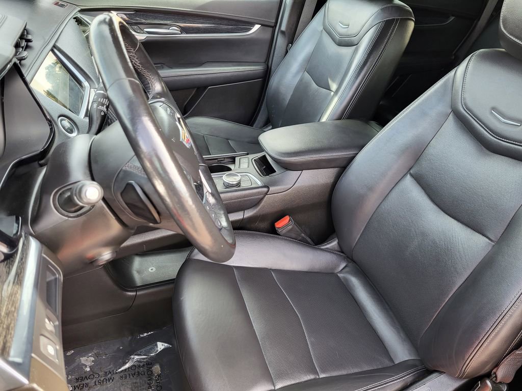 Used 2023 Cadillac XT5 Premium Luxury AWD/4WD image 4