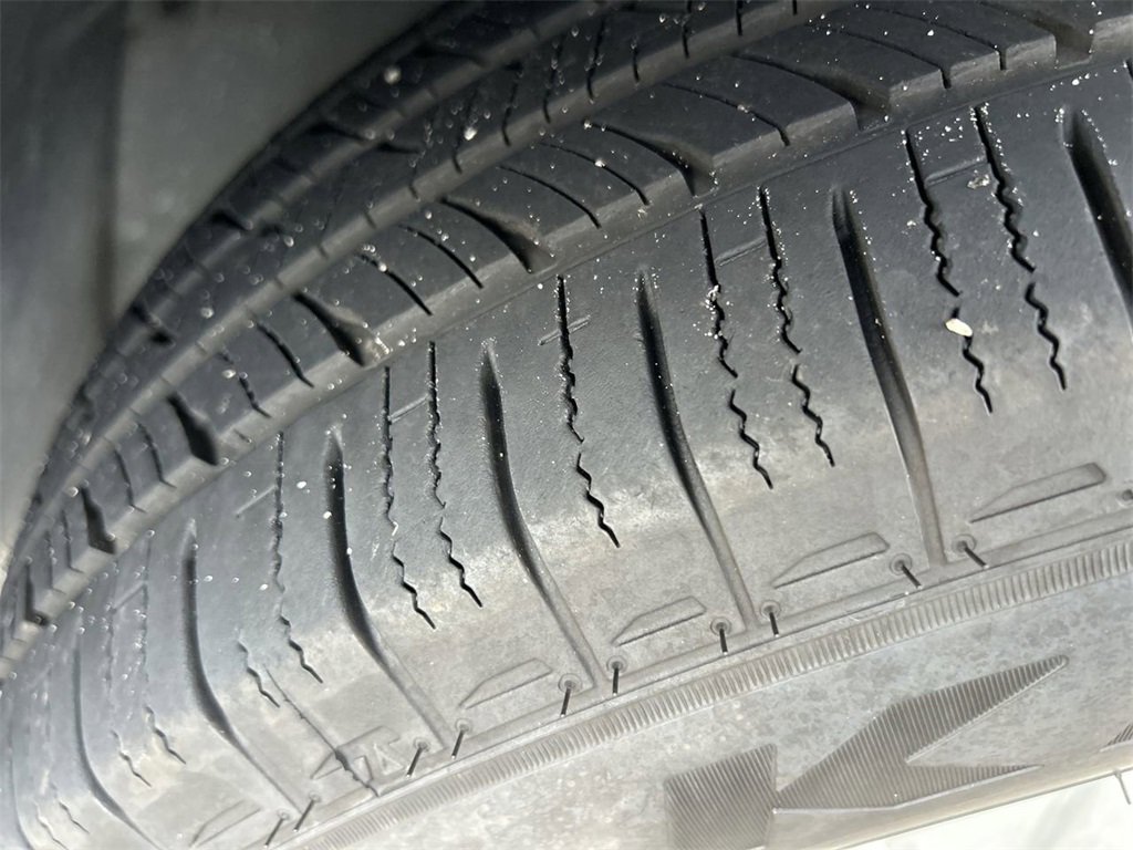 Used 2020 Chevrolet Trax LT w/ LT Convenience Package image 33