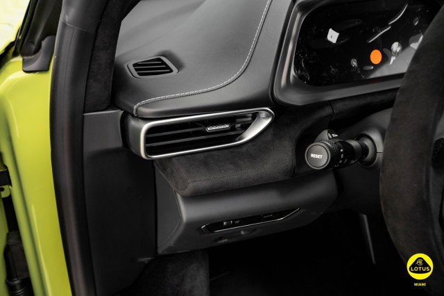 New 2025 Lotus Emira image 32