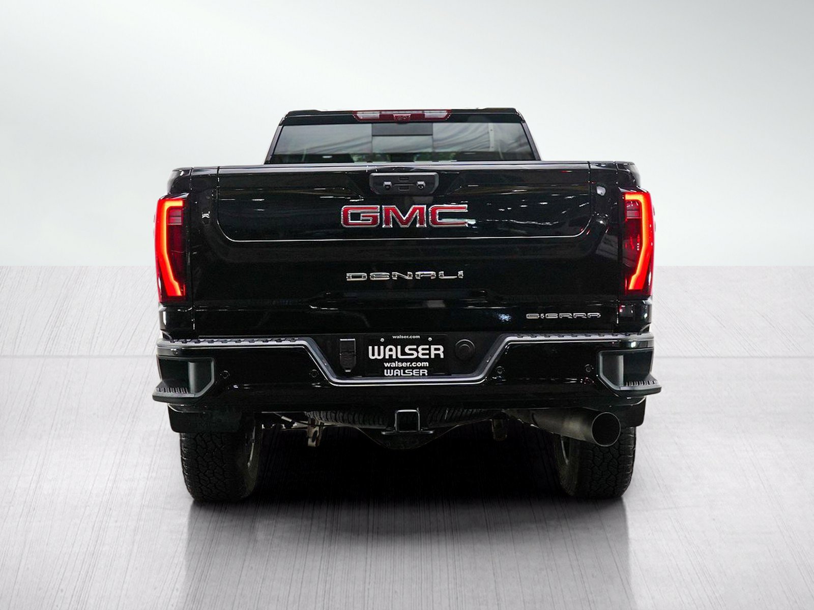 Used 2025 GMC Sierra 2500 Denali w/ Denali Reserve Package AWD/4WD image 5