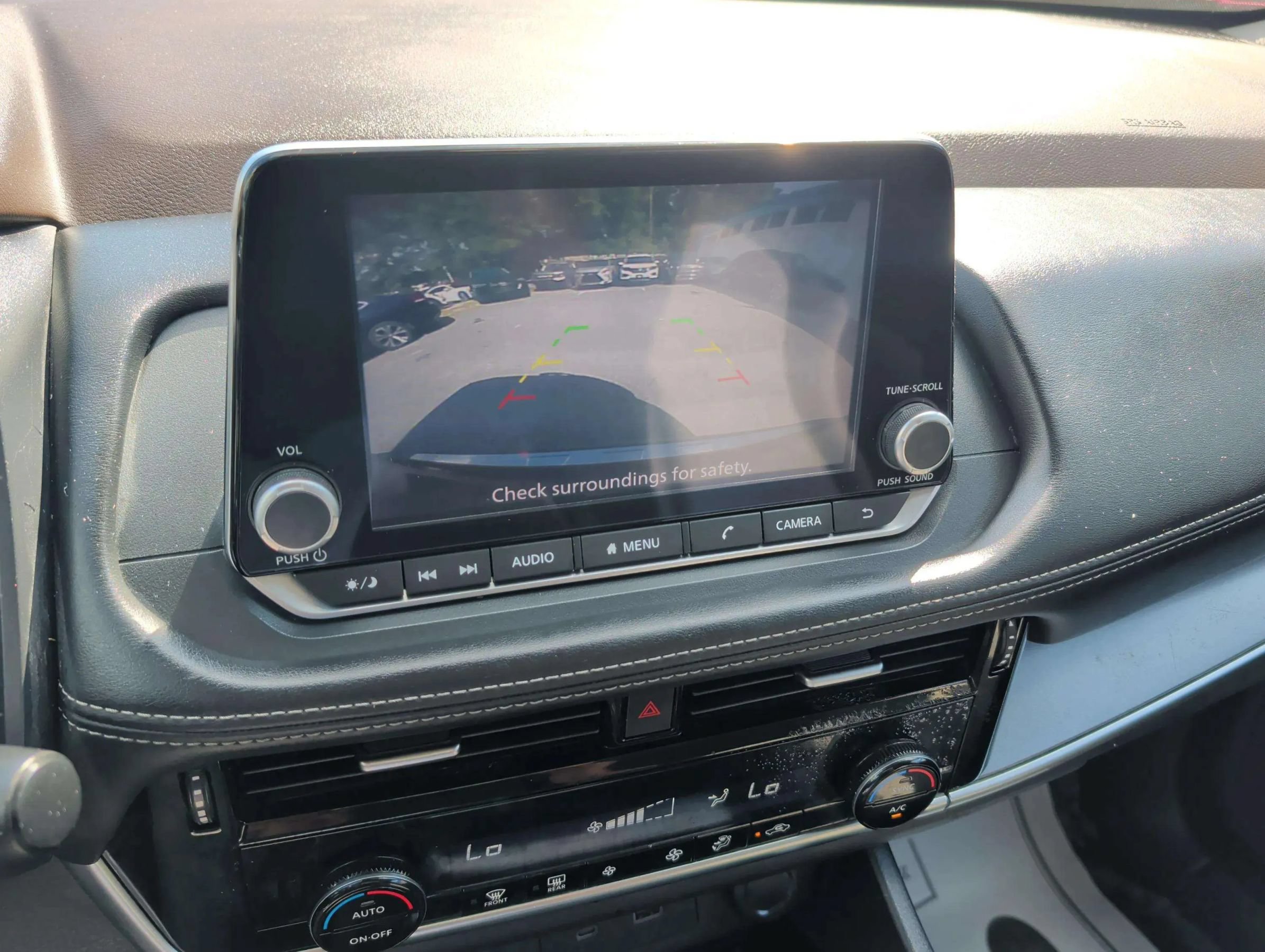 Used 2022 Nissan Rogue SV FWD image 26