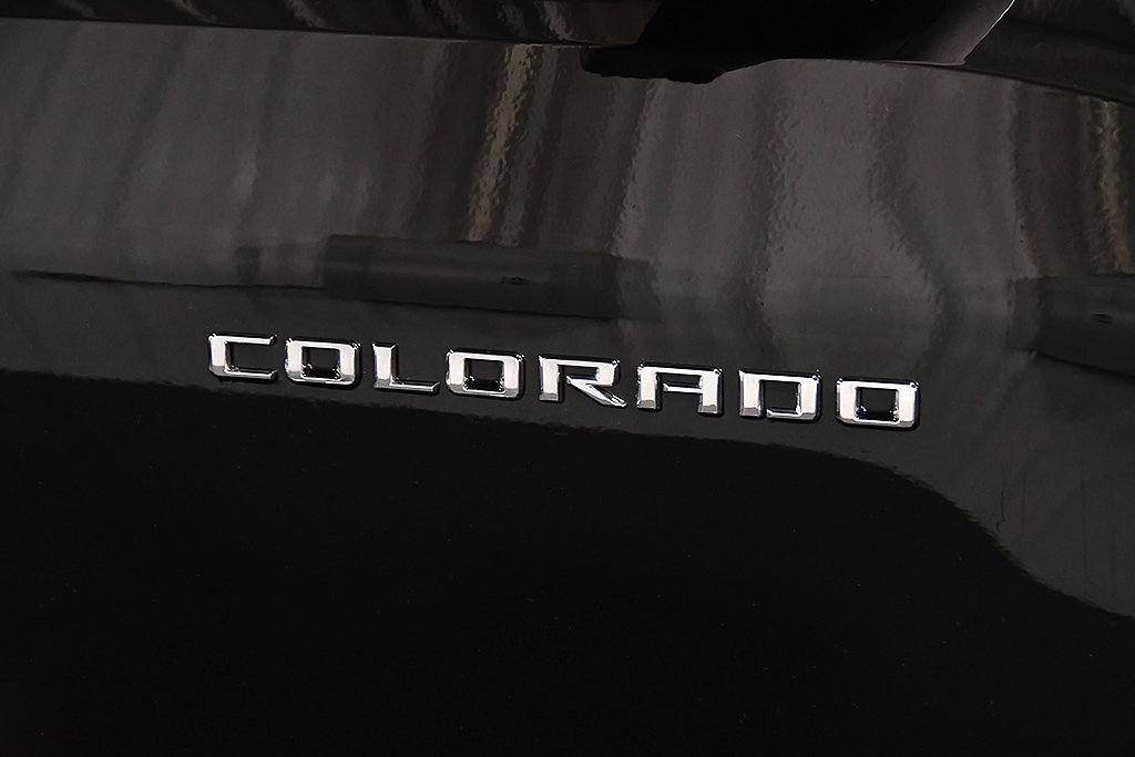 Used 2024 Chevrolet Colorado Trail Boss w/ Technology Package AWD/4WD image 10