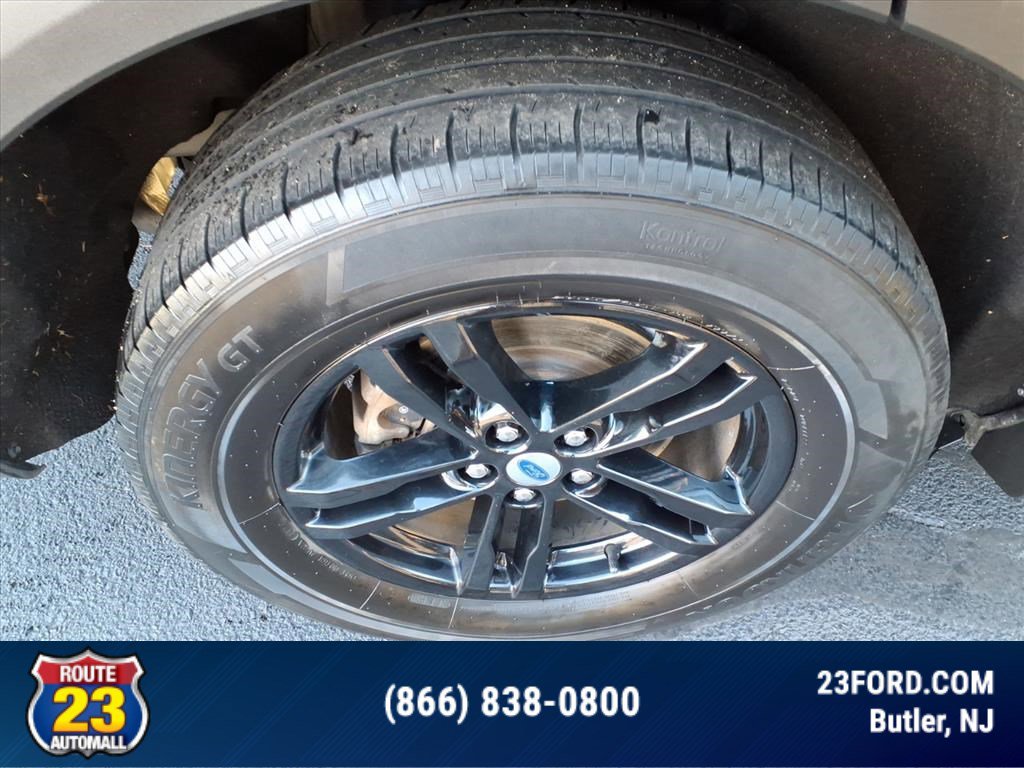 Certified 2022 Ford Explorer XLT image 8