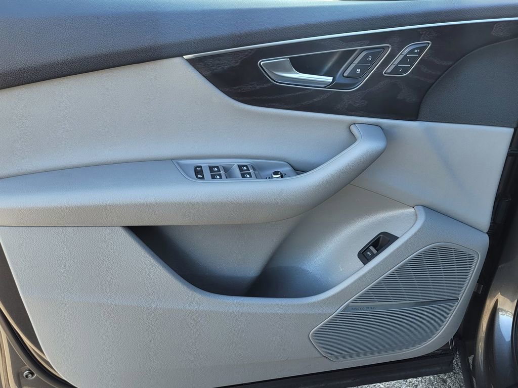 Used 2022 Audi Q7 3.0T Premium Plus w/ Premium Plus Package image 12